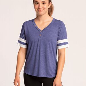 Floral Blooming Women's V-neck Button accent T-shirt L